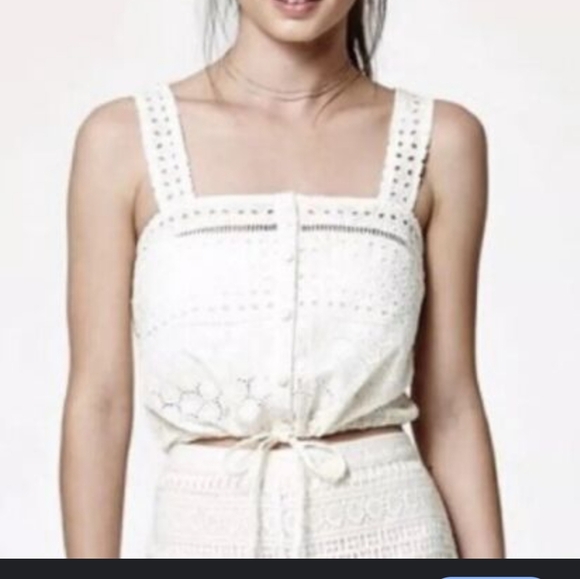 Kendall & Kylie eyelet crop top white ivory size medium button front w tie - Picture 7 of 10